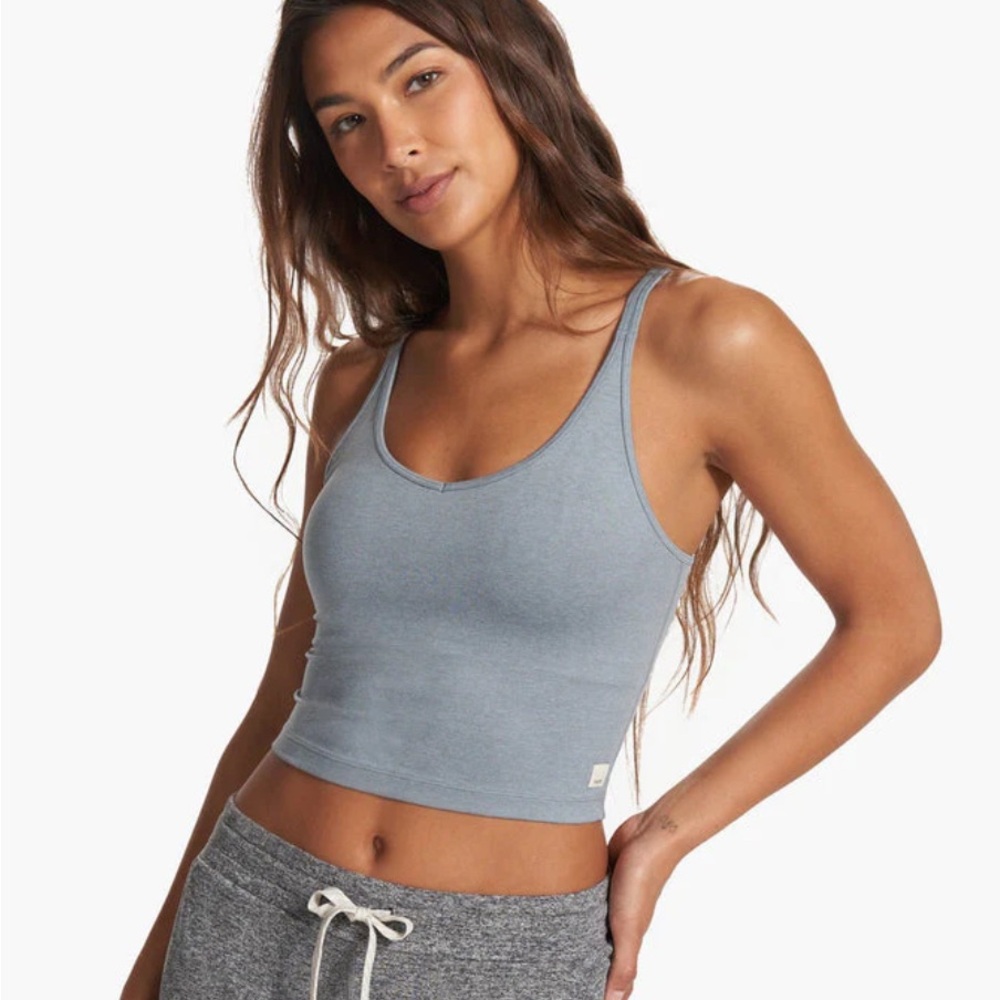 Vuori Light Blue Halo Performance Crop